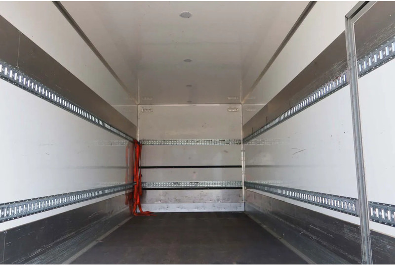 Volvo FL 250 FL 250 Bakwagen + Klep 2.000 kg Euro 6 - Kapalı kasa kamyon: fotoğraf 4 Volvo FL 250 FL 250 Bakwagen + Klep 2.000 kg Euro 6 - Kapalı kasa kamyon: fotoğraf 4