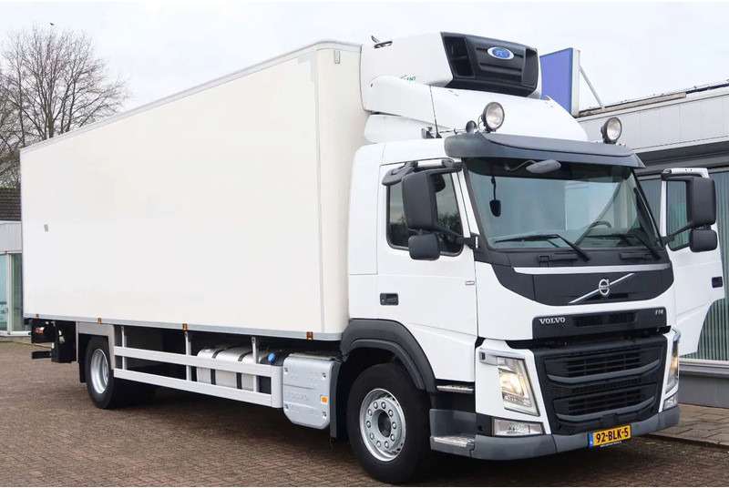 Volvo FM 330 4x2 Koel/Vries Carrier Supra 380 + Klep Dhollandia 2500 kg - Refrijeratör kamyon: fotoğraf 2 Volvo FM 330 4x2 Koel/Vries Carrier Supra 380 + Klep Dhollandia 2500 kg - Refrijeratör kamyon: fotoğraf 2