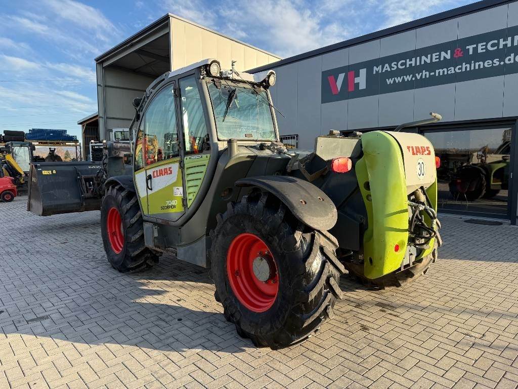 Claas 7040 - Teleskopik yükleyici: fotoğraf 3 Claas 7040 - Teleskopik yükleyici: fotoğraf 3