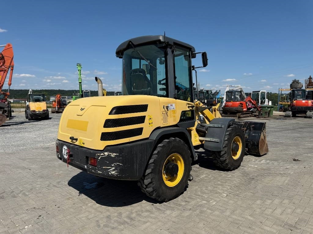 Yanmar V 80 - Tekerlekli yükleyici: fotoğraf 5 Yanmar V 80 - Tekerlekli yükleyici: fotoğraf 5