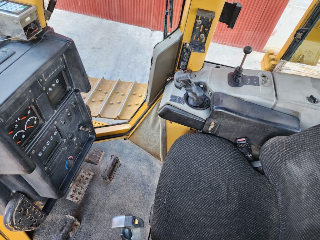 CAT D6N LGP - Buldozer: fotoğraf 4 CAT D6N LGP - Buldozer: fotoğraf 4