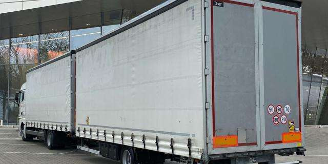 MAN TGX18.470 4x2 LL Retarder (8830) - Tenteli kamyon: fotoğraf 3 MAN TGX18.470 4x2 LL Retarder (8830) - Tenteli kamyon: fotoğraf 3