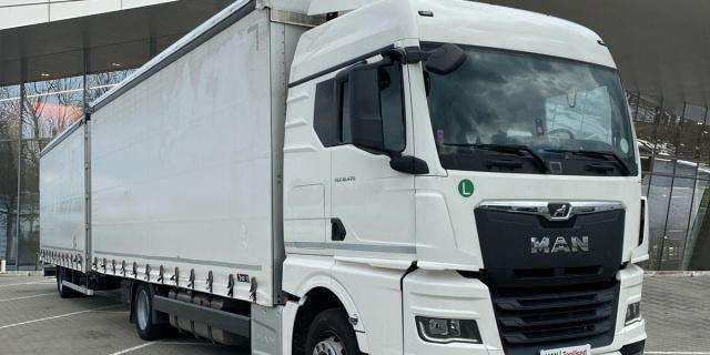 MAN TGX18.470 4x2 LL Retarder (8830) - Tenteli kamyon: fotoğraf 2 MAN TGX18.470 4x2 LL Retarder (8830) - Tenteli kamyon: fotoğraf 2