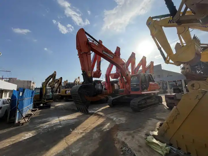 90% new and low hours used excavators Doosan DX300LC second hand excavators 30tons excavator new arrivedd in stock for sale - Ekskavatör: fotoğraf 3 90% new and low hours used excavators Doosan DX300LC second hand excavators 30tons excavator new arrivedd in stock for sale - Ekskavatör: fotoğraf 3