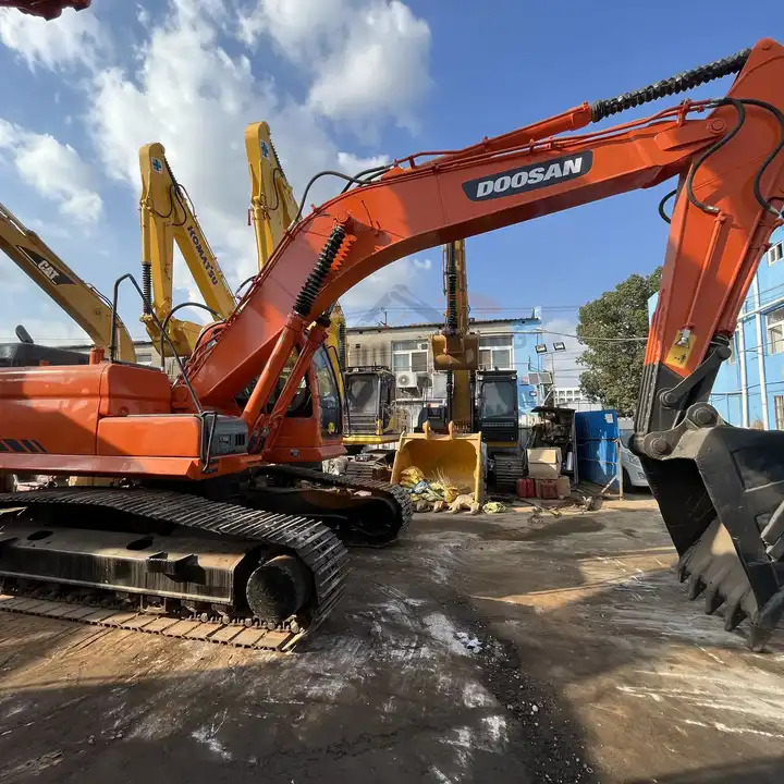 90% new and low hours used excavators Doosan DX300LC second hand excavators 30tons excavator new arrivedd in stock for sale - Ekskavatör: fotoğraf 1 90% new and low hours used excavators Doosan DX300LC second hand excavators 30tons excavator new arrivedd in stock for sale - Ekskavatör: fotoğraf 1