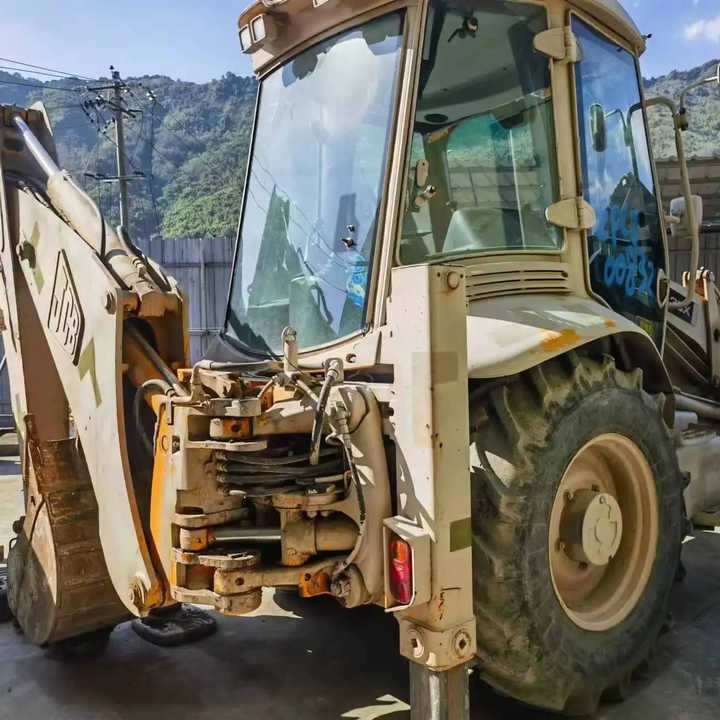 Backhoe loader JCB 3CX 4*4 tlb loader UKmade, used cheap JCB 3CX retro loader and digger - Iş makinesi: fotoğraf 1 Backhoe loader JCB 3CX 4*4 tlb loader UKmade, used cheap JCB 3CX retro loader and digger - Iş makinesi: fotoğraf 1