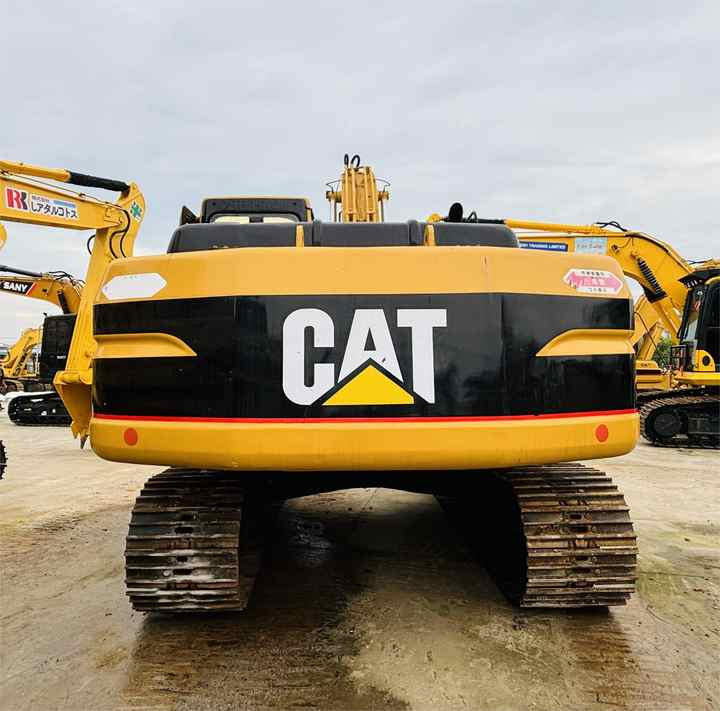Caterpillar/cat Medium Used Excavator 20t Cat 320b,320c,320d Excavating Equipment With 0.8,1.0,1.2 Cbm Bucket Size In Shanghai - Paletli ekskavatör: fotoğraf 2 Caterpillar/cat Medium Used Excavator 20t Cat 320b,320c,320d Excavating Equipment With 0.8,1.0,1.2 Cbm Bucket Size In Shanghai - Paletli ekskavatör: fotoğraf 2