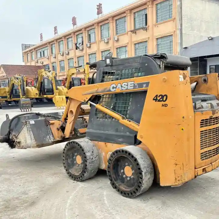 Factory Price case 420 Mini Skid Steer Loader Free After Sale 420 430 440 Mini Skid Steer Loader with Brand Engine - Mini yükleyici: fotoğraf 3 Factory Price case 420 Mini Skid Steer Loader Free After Sale 420 430 440 Mini Skid Steer Loader with Brand Engine - Mini yükleyici: fotoğraf 3