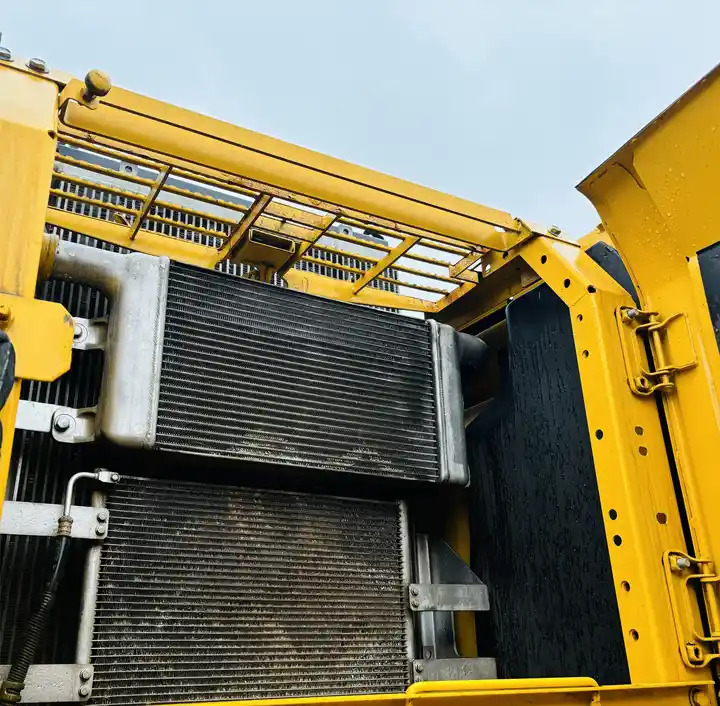 Favorable Price Japan Original Good Working Condition Used Komatsu Pc300-7 Tracked Excavator In Shanghai - Paletli ekskavatör: fotoğraf 2 Favorable Price Japan Original Good Working Condition Used Komatsu Pc300-7 Tracked Excavator In Shanghai - Paletli ekskavatör: fotoğraf 2