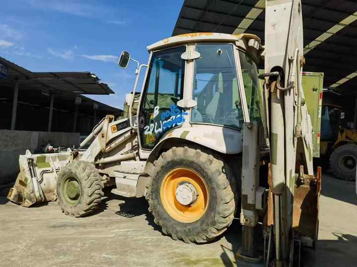 Hot sale Backhoe loader JCB 3CX 4*4 tlb loader UKmade, used cheap JCB 3CX retro loader and digger in good condition - Iş makinesi: fotoğraf 5 Hot sale Backhoe loader JCB 3CX 4*4 tlb loader UKmade, used cheap JCB 3CX retro loader and digger in good condition - Iş makinesi: fotoğraf 5