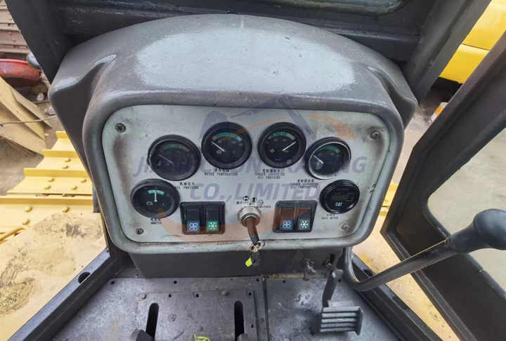 Japan Imported Caterpillar D7R Bulldozer Japan Original Cat D7G D7R D9n D8r Used Bulldozers - Buldozer: fotoğraf 3 Japan Imported Caterpillar D7R Bulldozer Japan Original Cat D7G D7R D9n D8r Used Bulldozers - Buldozer: fotoğraf 3