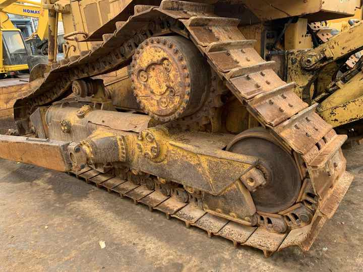 Japan Imported Caterpillar D7R Bulldozer Japan Original Cat D7G D7R D9n D8r Used Bulldozers - Buldozer: fotoğraf 3 Japan Imported Caterpillar D7R Bulldozer Japan Original Cat D7G D7R D9n D8r Used Bulldozers - Buldozer: fotoğraf 3