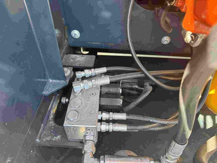 Less Hour 22 Tons Korea Original Used Hyundai 220LC-9S 225LC-9T Excavator for Sale - Ekskavatör: fotoğraf 3 Less Hour 22 Tons Korea Original Used Hyundai 220LC-9S 225LC-9T Excavator for Sale - Ekskavatör: fotoğraf 3