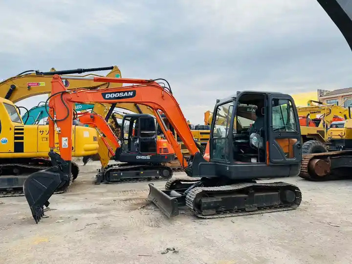 Nice Performance 6t Small Used Excavator,Original Korea Doosan Used Excavators Doosan Dx60 For Sale In Shanghai - Paletli ekskavatör: fotoğraf 4 Nice Performance 6t Small Used Excavator,Original Korea Doosan Used Excavators Doosan Dx60 For Sale In Shanghai - Paletli ekskavatör: fotoğraf 4