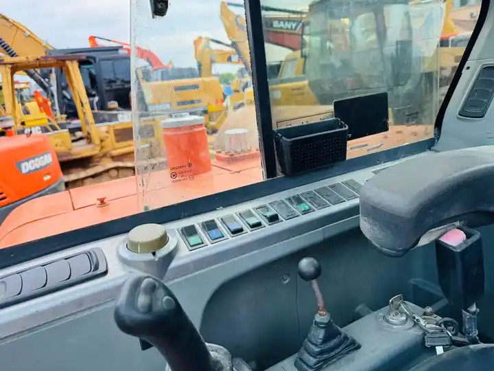 Nice Performance 6t Small Used Excavator,Original Korea Doosan Used Excavators Doosan Dx60 For Sale In Shanghai - Paletli ekskavatör: fotoğraf 5 Nice Performance 6t Small Used Excavator,Original Korea Doosan Used Excavators Doosan Dx60 For Sale In Shanghai - Paletli ekskavatör: fotoğraf 5