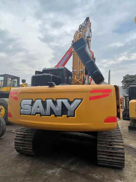 Second hand Used SANY 215 excavator Excavadoras de segunda mano SANY215C - Paletli ekskavatör: fotoğraf 5 Second hand Used SANY 215 excavator Excavadoras de segunda mano SANY215C - Paletli ekskavatör: fotoğraf 5