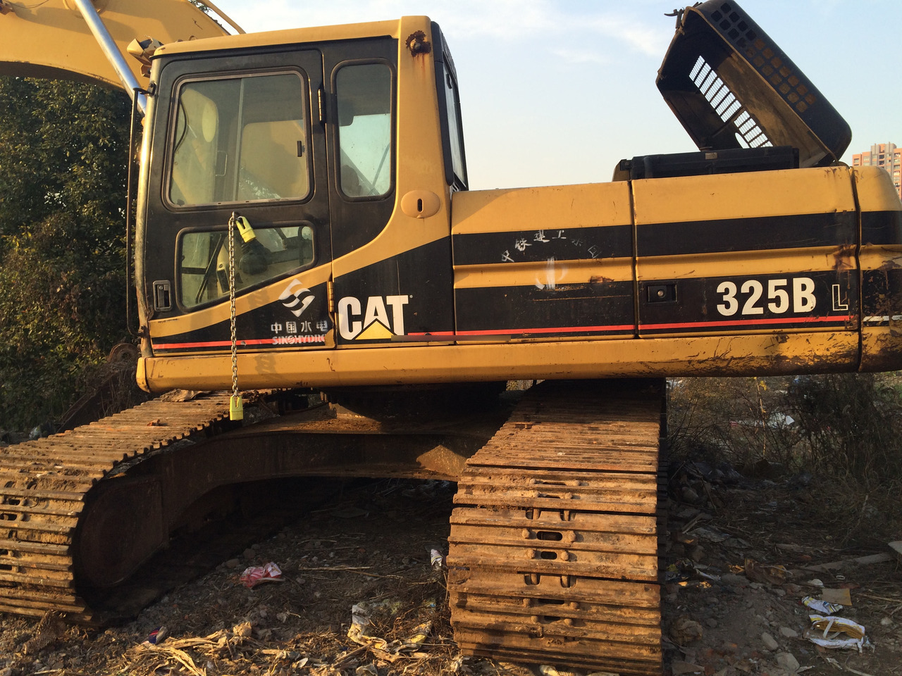 Used Caterpillar excavator CAT 325BL in good condition for sale - Paletli ekskavatör: fotoğraf 2 Used Caterpillar excavator CAT 325BL in good condition for sale - Paletli ekskavatör: fotoğraf 2