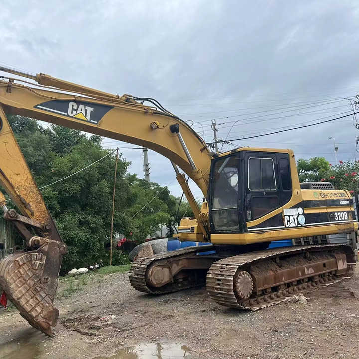 Used Excavator Cat 320bl Best Second Hand Excavator Caterpillar 320 320d 320b for Sale in Shanghai - Paletli ekskavatör: fotoğraf 2 Used Excavator Cat 320bl Best Second Hand Excavator Caterpillar 320 320d 320b for Sale in Shanghai - Paletli ekskavatör: fotoğraf 2