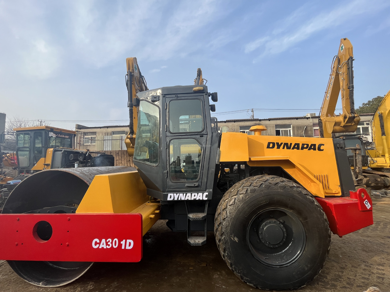 Used Original Dynapac Ca301d Road Rooller in high quality and cheap price with good operating in shanghai for Sale - Kompaktör: fotoğraf 1 Used Original Dynapac Ca301d Road Rooller in high quality and cheap price with good operating in shanghai for Sale - Kompaktör: fotoğraf 1