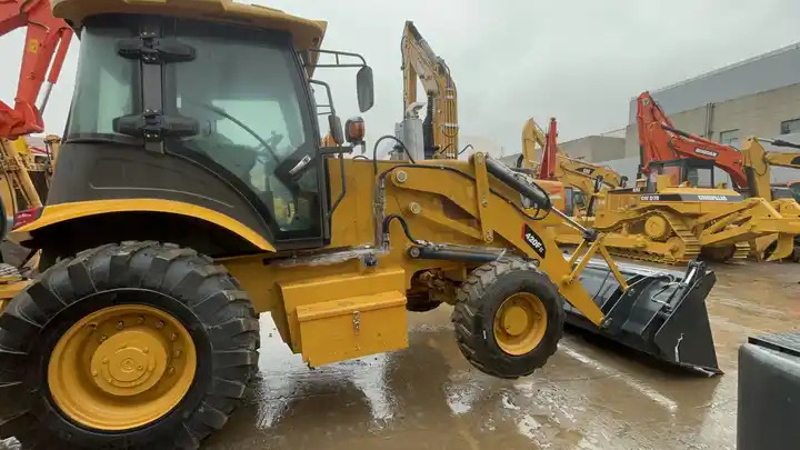 Used caterpillar backhoe loader CAT 420F2 in good condition for sale - Iş makinesi: fotoğraf 3 Used caterpillar backhoe loader CAT 420F2 in good condition for sale - Iş makinesi: fotoğraf 3