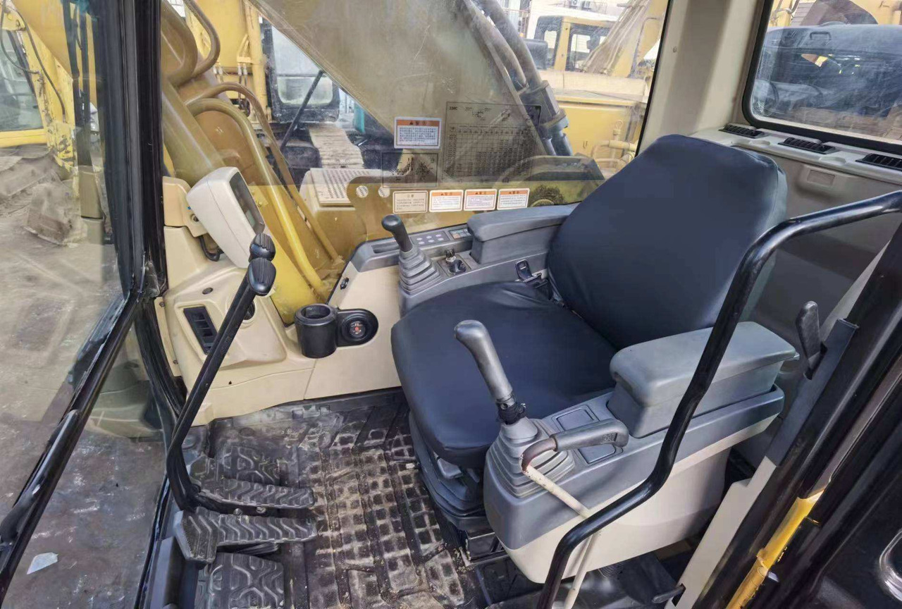 Used construction machinery 30Tons excavator Used CAT Excavator CAT 330C CAT 330CL - Paletli ekskavatör: fotoğraf 5 Used construction machinery 30Tons excavator Used CAT Excavator CAT 330C CAT 330CL - Paletli ekskavatör: fotoğraf 5