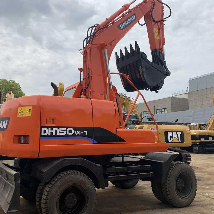 Used excavator doosan dh150 excavators machinery doosan dx60 dx80 dx75 dx225 Good Condition Low price - Paletli ekskavatör: fotoğraf 1 Used excavator doosan dh150 excavators machinery doosan dx60 dx80 dx75 dx225 Good Condition Low price - Paletli ekskavatör: fotoğraf 1