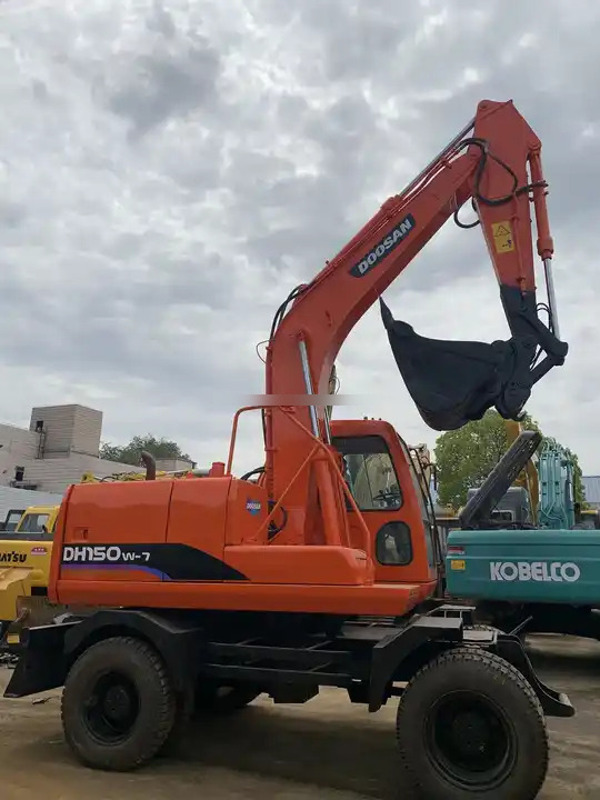 Paletli ekskavatör Wheel digging excavator Used DOOSAN150W DH150W DH150W-7 / second-hand KOREA engine DOOSAN DH 150 150W-7 DOOSAN150: fotoğraf 6