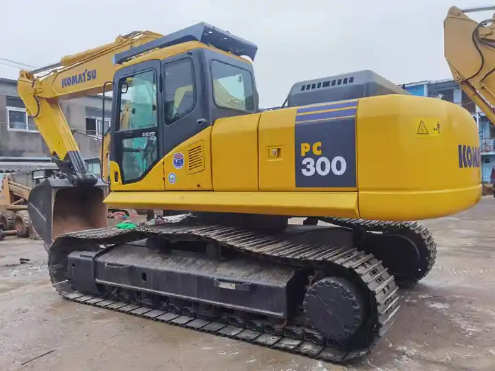 Used 30 ton good quality Komatsu PC300-7 original Japan excavator in cheap price for sale - Paletli ekskavatör: fotoğraf 5 Used 30 ton good quality Komatsu PC300-7 original Japan excavator in cheap price for sale - Paletli ekskavatör: fotoğraf 5