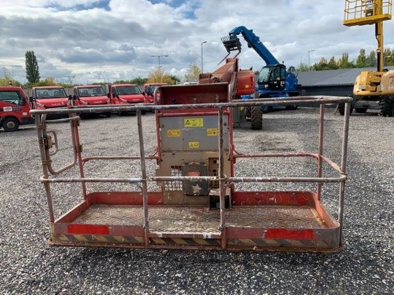 Genie S-105 - 34 m - 4x4 - diesel - Eklemli platform: fotoğraf 3 Genie S-105 - 34 m - 4x4 - diesel - Eklemli platform: fotoğraf 3