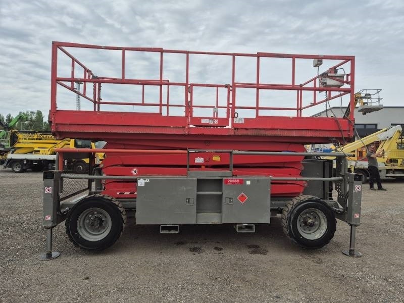 SkyJack SJ9241 - 14,5 m - 4x4 - Makasli platform: fotoğraf 5 SkyJack SJ9241 - 14,5 m - 4x4 - Makasli platform: fotoğraf 5