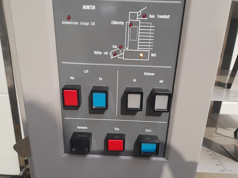 Horizon AC-8000 S | collator | 8 stations | 1992 - Baskı makinesi: fotoğraf 3 Horizon AC-8000 S | collator | 8 stations | 1992 - Baskı makinesi: fotoğraf 3