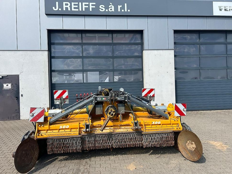 J.Reiff Sarl                        
                                                                Herr Stefan Neukirch                                                                - 77 Z.I in den - Toprak işleme makinesi: fotoğraf 1 J.Reiff Sarl                        
                                                                Herr Stefan Neukirch                                                                - 77 Z.I in den - Toprak işleme makinesi: fotoğraf 1