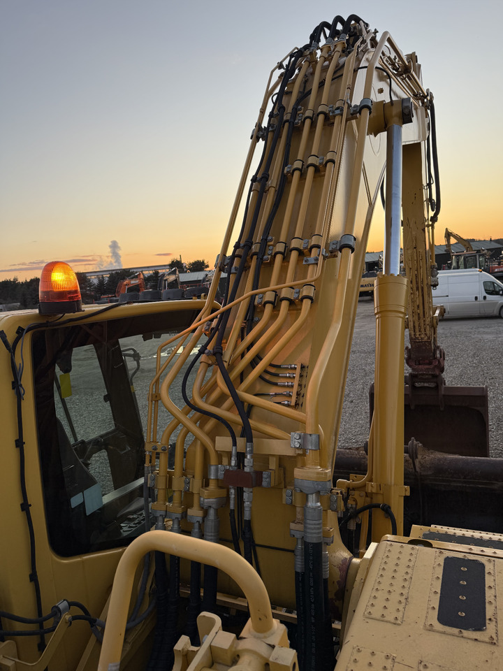 Paletli ekskavatör KOMATSU PC 360 LC-11: fotoğraf 17