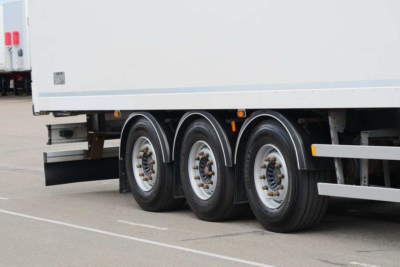 EKERI T3-A /SEITLICHE TÜREN /FALTWAND 2700 mm - Kapalı karoser dorse: fotoğraf 5 EKERI T3-A /SEITLICHE TÜREN /FALTWAND 2700 mm - Kapalı karoser dorse: fotoğraf 5