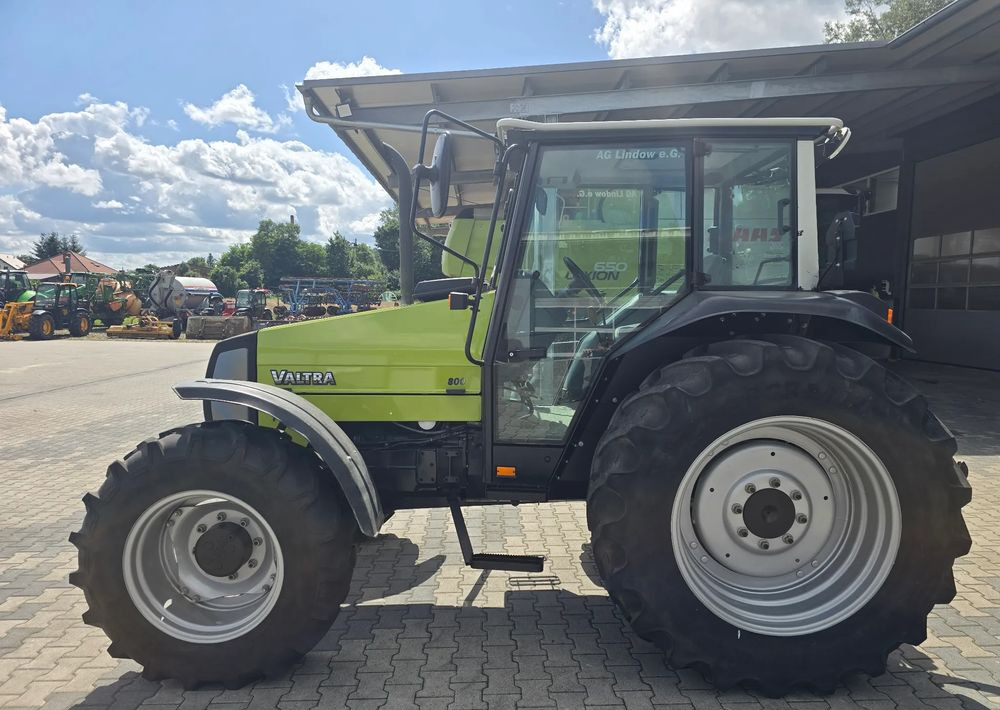 Valtra 800 - Traktör: fotoğraf 4 Valtra 800 - Traktör: fotoğraf 4