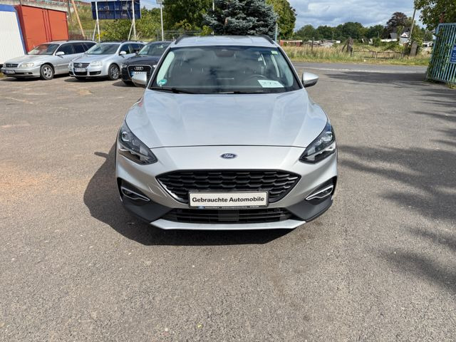 Ford Focus Turnier Active - Station wagon: fotoğraf 1 Ford Focus Turnier Active - Station wagon: fotoğraf 1