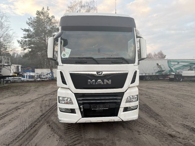 MAN TGX 26.460 FG 6x2 Motorschaden - Tenteli kamyon: fotoğraf 1 MAN TGX 26.460 FG 6x2 Motorschaden - Tenteli kamyon: fotoğraf 1