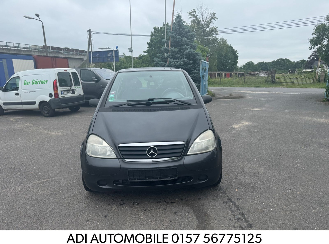 Mercedes-Benz A 160 A -Klasse A 160 - Binek araba: fotoğraf 1 Mercedes-Benz A 160 A -Klasse A 160 - Binek araba: fotoğraf 1