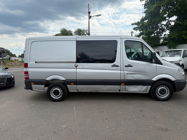 Mercedes-Benz Sprinter II Kasten 219 CDI Automatik - Küçük panelvan: fotoğraf 4 Mercedes-Benz Sprinter II Kasten 219 CDI Automatik - Küçük panelvan: fotoğraf 4