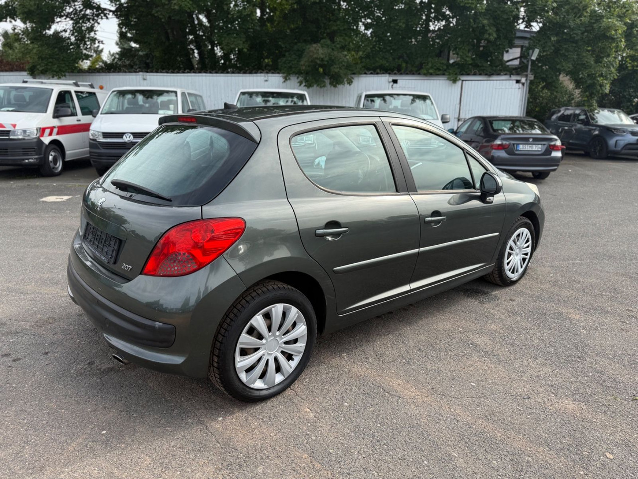 Peugeot 207 Sport Automatik - Sedan araba: fotoğraf 4 Peugeot 207 Sport Automatik - Sedan araba: fotoğraf 4