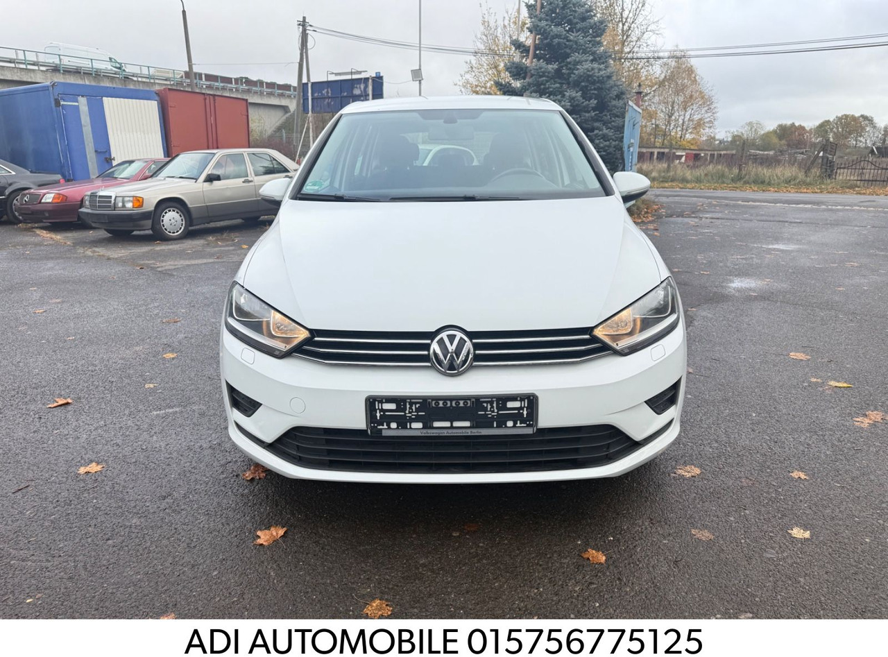 Volkswagen Golf Sportsvan VII Trendline - Sedan araba: fotoğraf 1 Volkswagen Golf Sportsvan VII Trendline - Sedan araba: fotoğraf 1