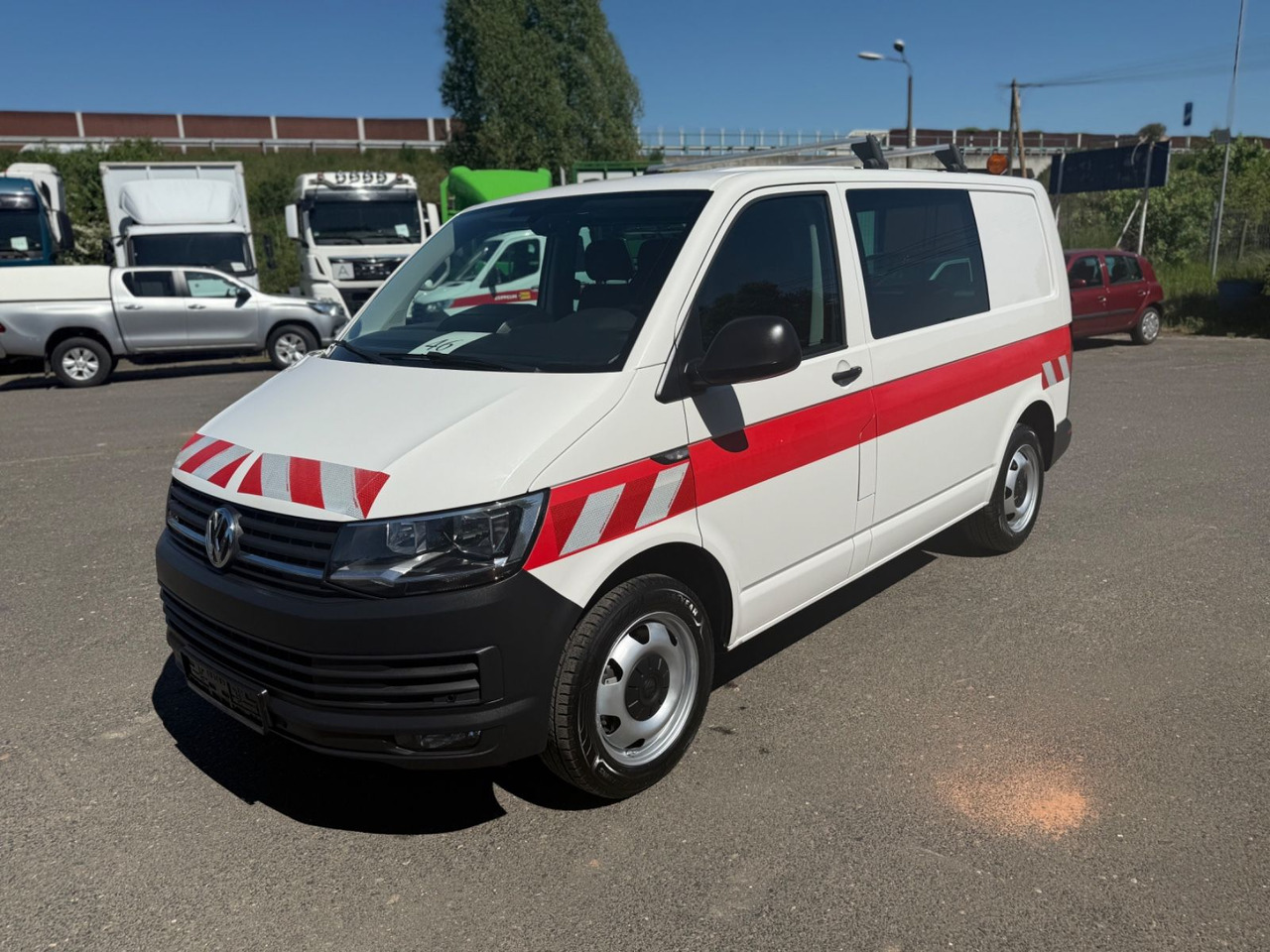 Volkswagen T6 Transporter Kasten-mixto 4x4 - Küçük panelvan: fotoğraf 3 Volkswagen T6 Transporter Kasten-mixto 4x4 - Küçük panelvan: fotoğraf 3