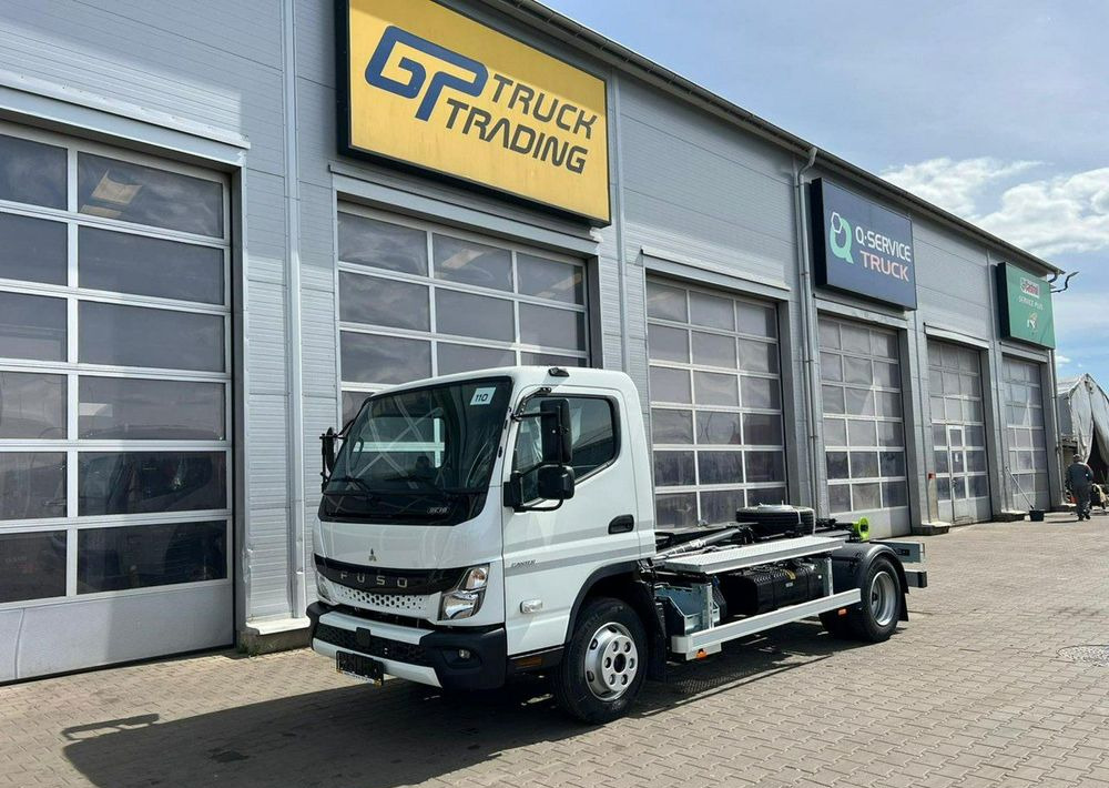 Mitsubishi Fuso - Kancalı yükleyici kamyon: fotoğraf 1 Mitsubishi Fuso - Kancalı yükleyici kamyon: fotoğraf 1