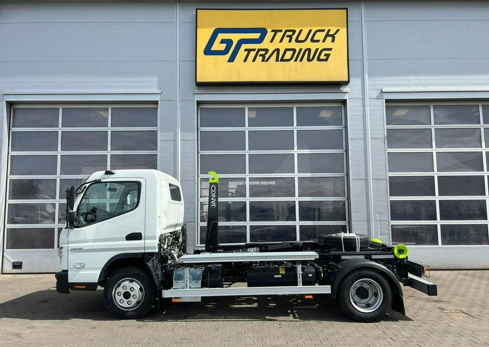 Mitsubishi Fuso - Kancalı yükleyici kamyon: fotoğraf 2 Mitsubishi Fuso - Kancalı yükleyici kamyon: fotoğraf 2