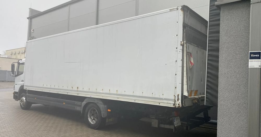 Mercedes-Benz atego - Refrijeratör kamyon: fotoğraf 3 Mercedes-Benz atego - Refrijeratör kamyon: fotoğraf 3