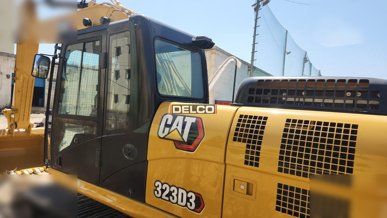 CATERPILLAR 323D3 - Paletli ekskavatör: fotoğraf 2 CATERPILLAR 323D3 - Paletli ekskavatör: fotoğraf 2