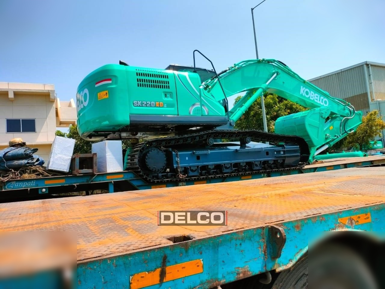 KOBELCO SK220 - Paletli ekskavatör: fotoğraf 1 KOBELCO SK220 - Paletli ekskavatör: fotoğraf 1