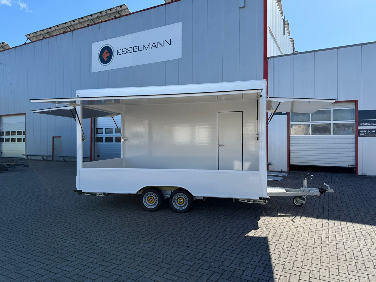 Esselmann Karello 4.2i Verkaufsanhänger Imbiss - Büfe karavan: fotoğraf 1 Esselmann Karello 4.2i Verkaufsanhänger Imbiss - Büfe karavan: fotoğraf 1