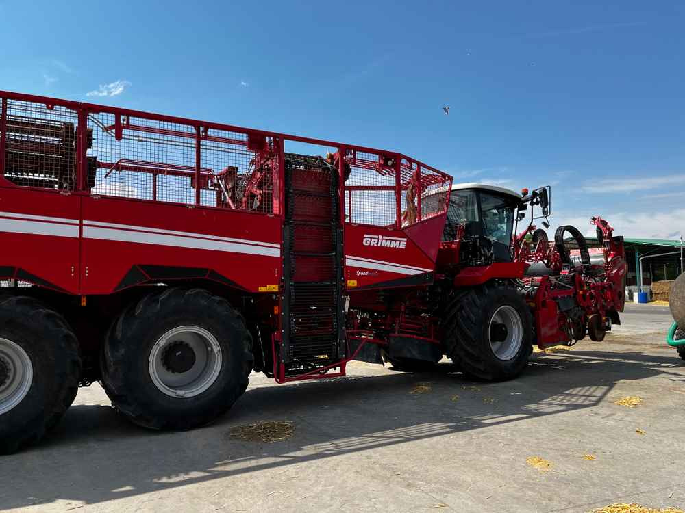 Grimme REXOR 6300 Platinum - Pancar hasat makinesi: fotoğraf 1 Grimme REXOR 6300 Platinum - Pancar hasat makinesi: fotoğraf 1