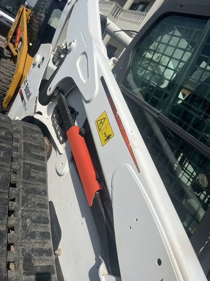 Bobcat T770 - Mini yükleyici: fotoğraf 2 Bobcat T770 - Mini yükleyici: fotoğraf 2